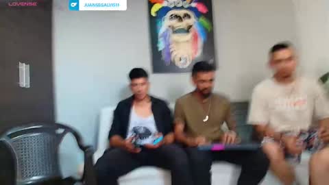 SCOTT  THEO  KAMERON  GENDERSON online show from 12-04-24, 09:57