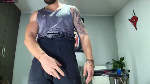 SCOTT  THEO  KAMERON  GENDERSON online show from 12-06-24, 12:12