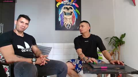 SCOTT  THEO  KAMERON  GENDERSON online show from 12-11-24, 09:01