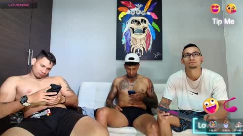 SCOTT  THEO  KAMERON  GENDERSON online show from 01-18-25, 07:15