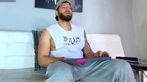 SCOTT  THEO  KAMERON  GENDERSON online show from 02-28-25, 02:09