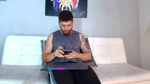 SCOTT  THEO  KAMERON  GENDERSON online show from 03-08-25, 08:46