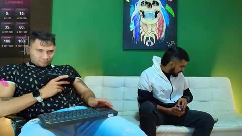 SCOTT  THEO  KAMERON  GENDERSON online show from 10-22-25, 10:20