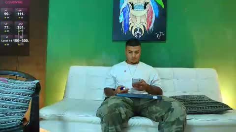 SCOTT  THEO  KAMERON  GENDERSON online show from 11-11-25, 12:32