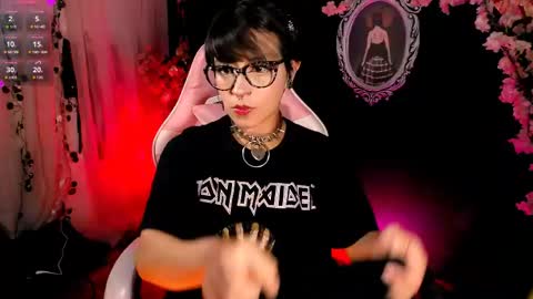 ...  ... online show from 04-15-26, 05:47