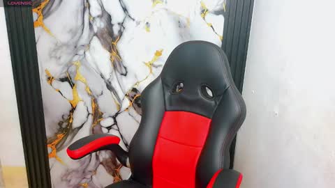 the_latin_boy02 online show from 12-19-25, 02:29