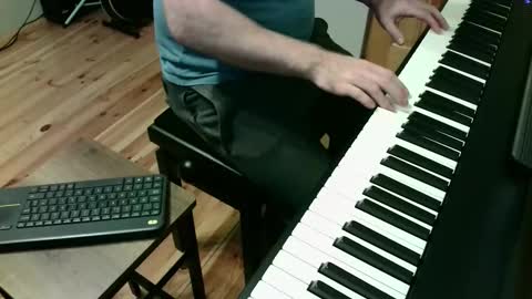 Snapshot of the_naked_pianists chatting on 10-12-25, 11:42 Stephan 34 Cassandra 25 online show from 10-12-25, 11:42