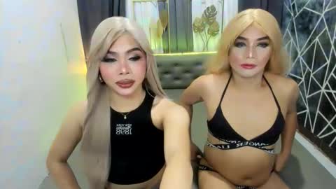 Snapshot of the_only1candy chatting on 11-26-25, 07:09 CandyGretchFrancineLuna online show from 11-26-25, 07:09