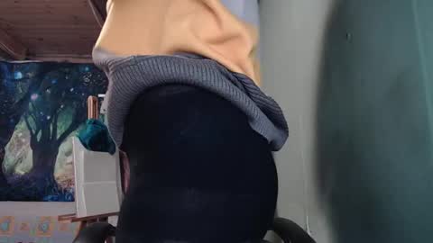 Ekye online show from 01-31-25, 09:16