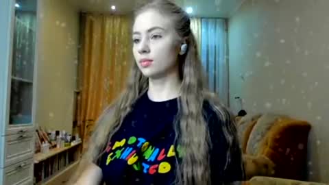 Ally    STREAMING ON TWITCH NOW Check my Twitter for updates online show from 12-06-24, 09:46