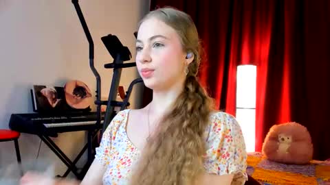 Ally    STREAMING ON TWITCH NOW Check my Twitter for updates online show from 10-23-25, 05:23