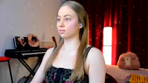 Ally    STREAMING ON TWITCH NOW Check my Twitter for updates online show from 01-14-26, 07:14