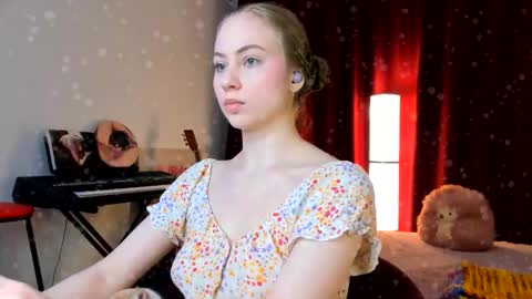 Ally    STREAMING ON TWITCH NOW Check my Twitter for updates online show from 01-17-26, 09:07