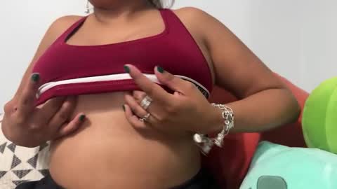 Snapshot of the_studying_milf chatting on 11-04-25, 02:21 The Studying Milf online show from 11-04-25, 02:21