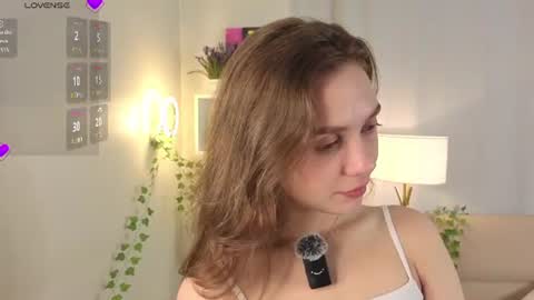 My name is Cynthia and Im very happy to see you in my sweet room  online show from 06-13-26, 03:15