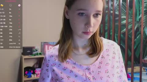 Vicky online show from 04-25-26, 06:49