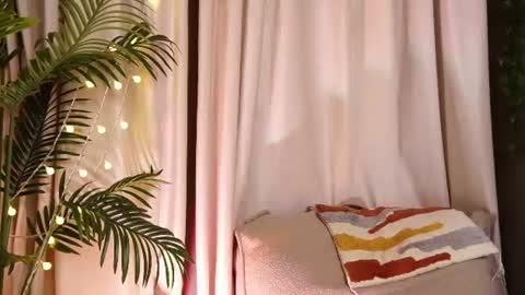 Snapshot of the_virg1n_marie chatting on 07-25-26, 02:58 The Rosemarie I Wed FriSun 1 AM 9 AM EDT online show from 07-25-26, 02:58