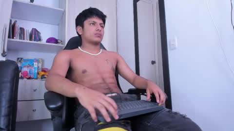 Snapshot of the_weed_guys chatting on 12-14-25, 03:28 Danny online show from 12-14-25, 03:28