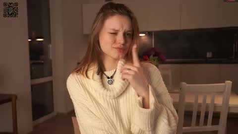 Emma online show from 09-29-25, 04:12