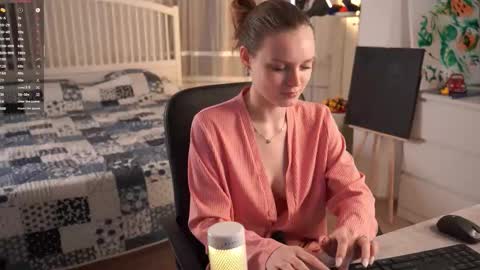 Emma online show from 10-10-25, 06:07