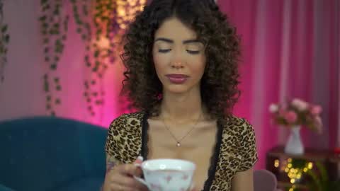 Ayana online show from 11-23-25, 11:32