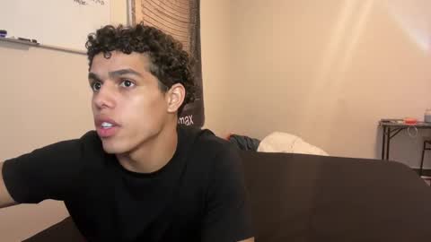 Snapshot of thebaileybrooks chatting on 10-05-25, 03:49 thebaileybrooks online show from 10-05-25, 03:49