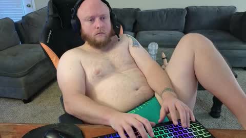 Snapshot of theballboy chatting on 12-16-25, 12:54 theballboy online show from 12-16-25, 12:54