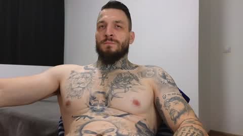 Snapshot of thebestmuscles chatting on 12-07-24, 10:01 John online show from 12-07-24, 10:01