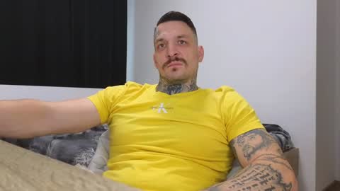 Snapshot of thebestmuscles chatting on 12-12-24, 10:34 John online show from 12-12-24, 10:34