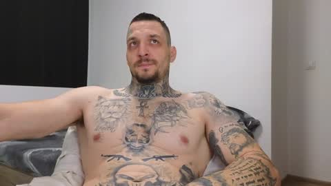 Snapshot of thebestmuscles chatting on 12-26-24, 12:59 John online show from 12-26-24, 12:59