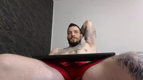 Snapshot of thebestmuscles chatting on 02-15-25, 04:12 John online show from 02-15-25, 04:12