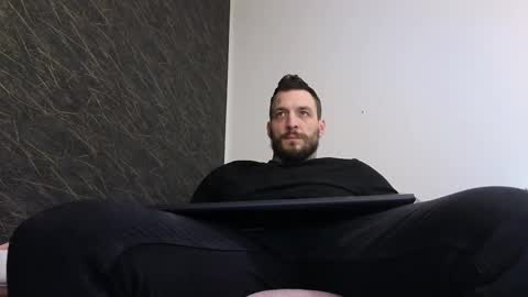 Snapshot of thebestmuscles chatting on 02-24-25, 07:09 John online show from 02-24-25, 07:09