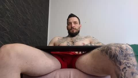 Snapshot of thebestmuscles chatting on 02-26-25, 08:04 John online show from 02-26-25, 08:04