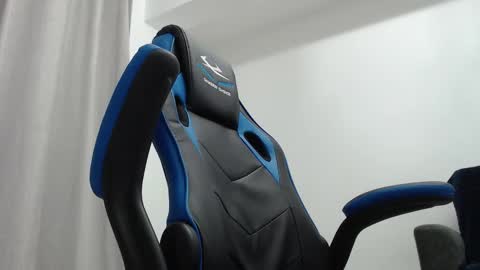 Snapshot of thebestmuscles chatting on 09-30-25, 07:30 John online show from 09-30-25, 07:30