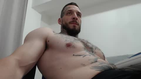 Snapshot of thebestmuscles chatting on 11-07-25, 09:59 John online show from 11-07-25, 09:59