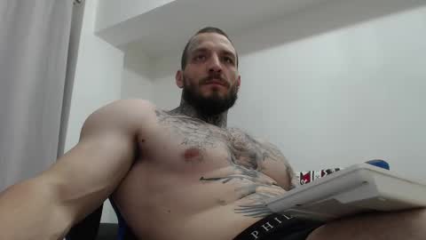 Snapshot of thebestmuscles chatting on 12-04-25, 09:01 John online show from 12-04-25, 09:01