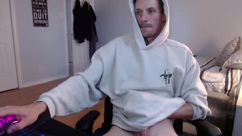 Snapshot of thebigbamboo26 chatting on 10-18-25, 07:03 thebigbamboo26 online show from 10-18-25, 07:03