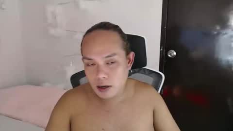 Snapshot of thebitch_cowbell chatting on 10-21-25, 11:33 thebitch_cowbell online show from 10-21-25, 11:33