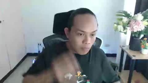 Snapshot of thebitch_cowbell chatting on 12-15-25, 02:16 thebitch_cowbell online show from 12-15-25, 02:16