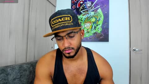 Snapshot of theblack_frank chatting on 12-12-24, 01:06 theblack_frank online show from 12-12-24, 01:06