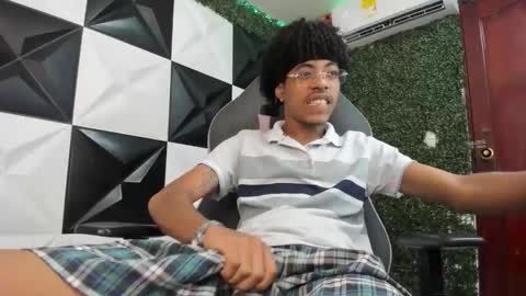 Snapshot of theblackflavor chatting on 05-28-26, 03:20 Flavor online show from 05-28-26, 03:20