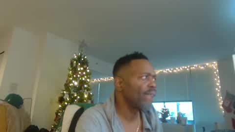 Snapshot of theblacklordmaster chatting on 12-18-24, 01:34 theblacklordmaster online show from 12-18-24, 01:34