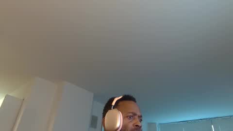 Snapshot of theblacklordmaster chatting on 10-15-25, 05:24 theblacklordmaster online show from 10-15-25, 05:24