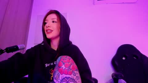 Alicia Alikath  online show from 01-11-25, 12:22