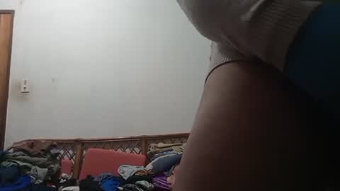 Snapshot of thecowboysex chatting on 02-19-25, 05:38 Andres online show from 02-19-25, 05:38