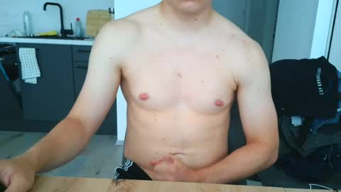 Snapshot of thecuteguy144949 chatting on 06-14-26, 12:29 thecuteguy144949 online show from 06-14-26, 12:29