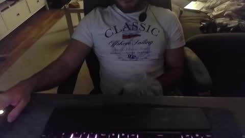 Snapshot of thedeadwood chatting on 10-21-25, 10:43 Teenboi online show from 10-21-25, 10:43