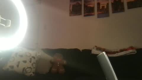 Snapshot of thedevinemilf chatting on 12-20-25, 02:40 Masked Milf Christina online show from 12-20-25, 02:40