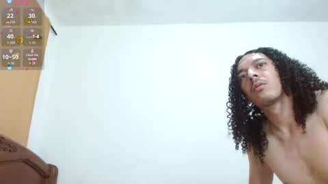 Snapshot of thefockers69 chatting on 10-28-25, 04:49 Eros y Psique online show from 10-28-25, 04:49