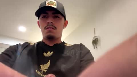 theglorious2002 online show from 09-15-25, 04:12